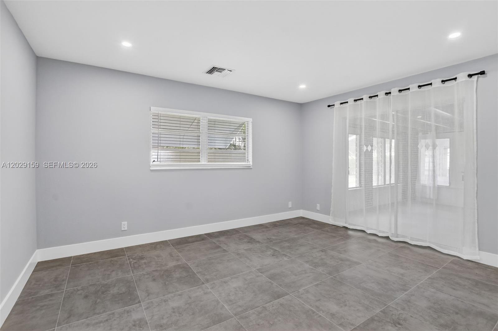 COVE 5TH SEC - Residential Lease