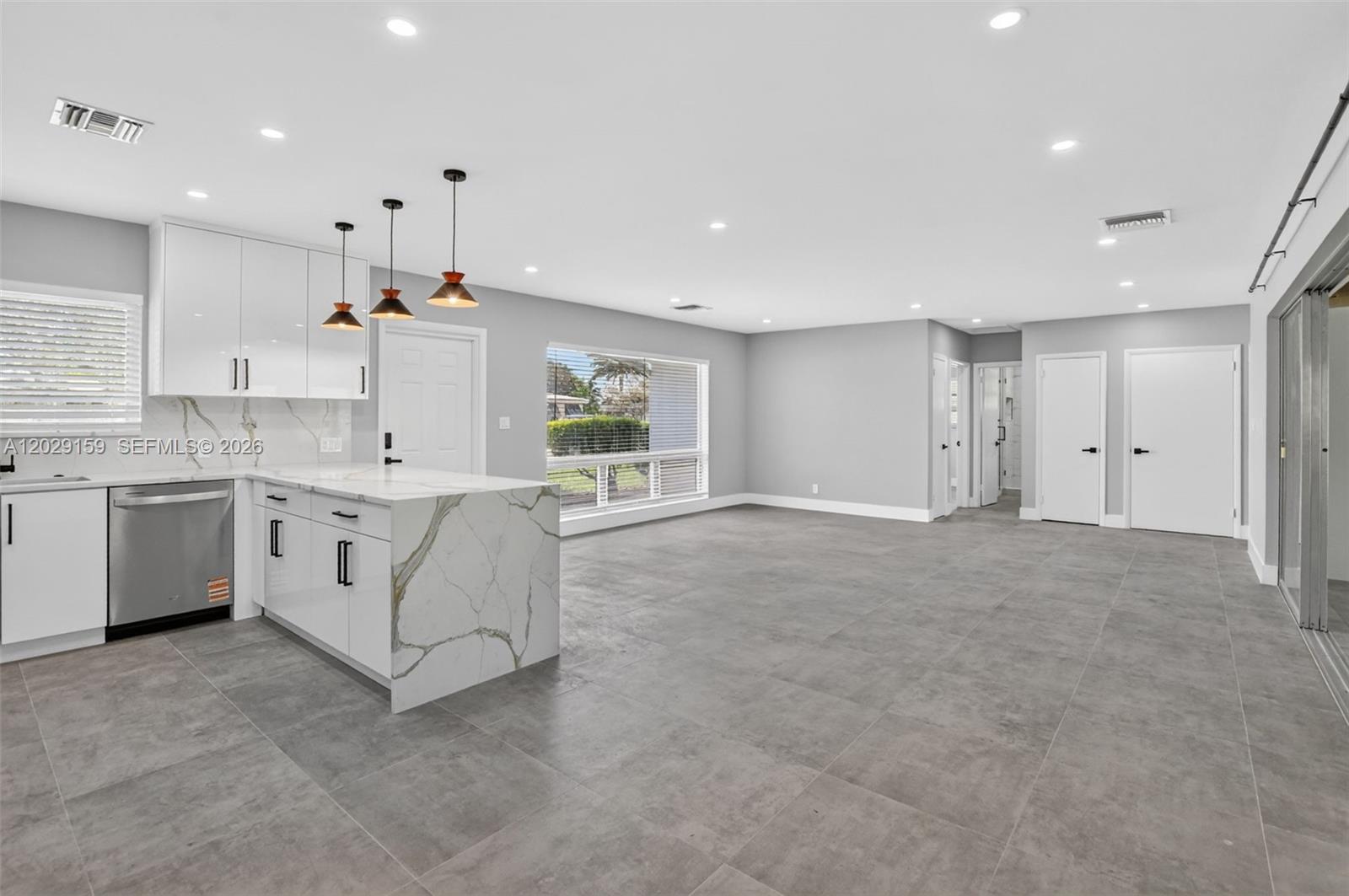COVE 5TH SEC - Residential Lease
