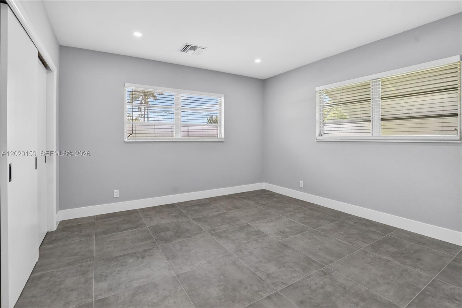 COVE 5TH SEC - Residential Lease