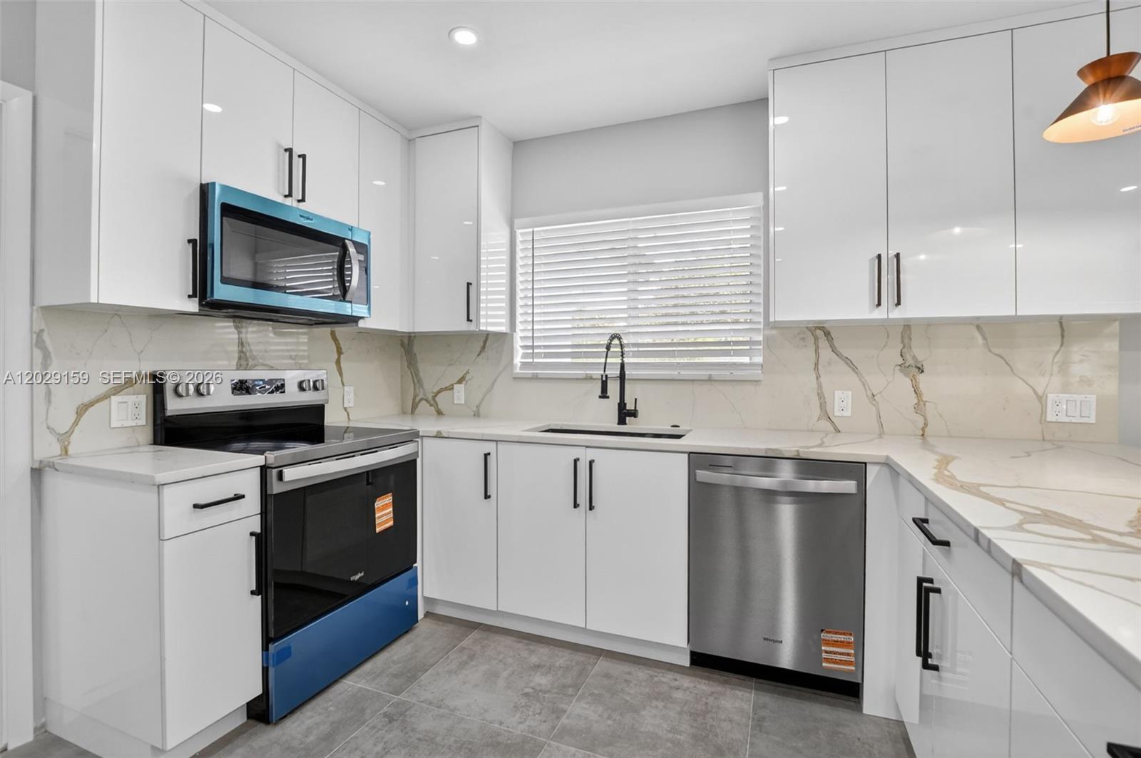 COVE 5TH SEC - Residential Lease