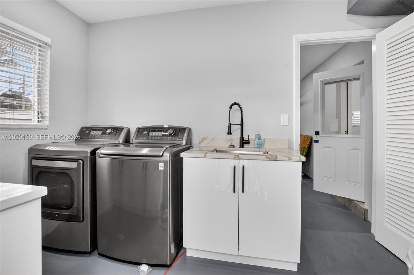 COVE 5TH SEC - Residential Lease