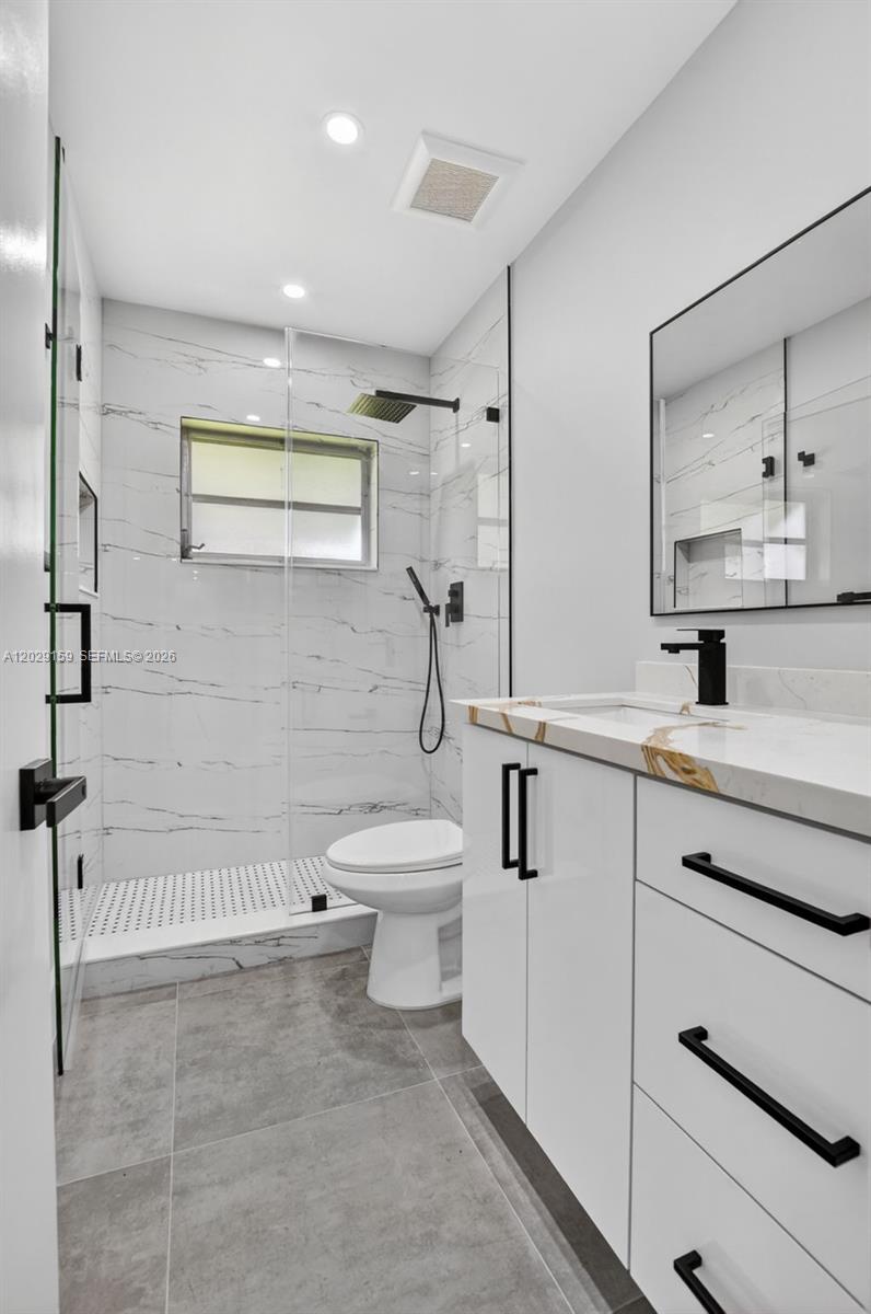 COVE 5TH SEC - Residential Lease