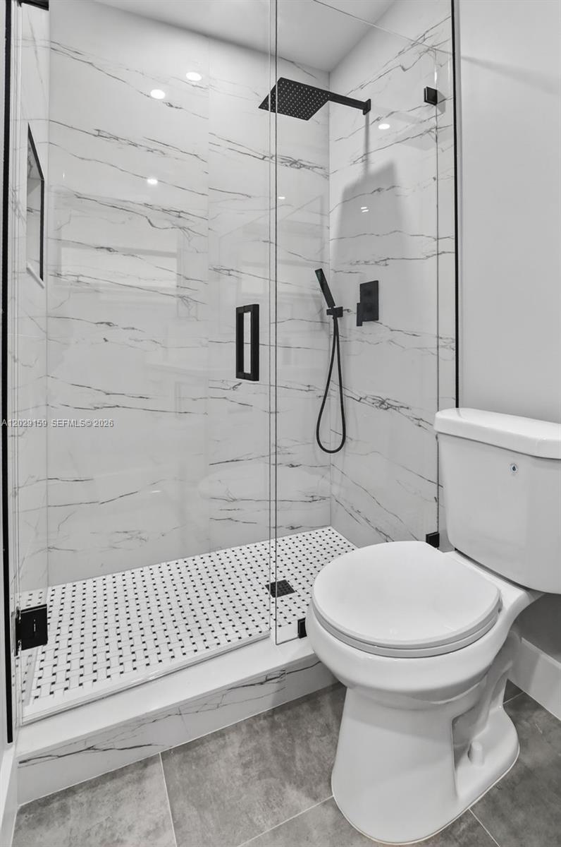 COVE 5TH SEC - Residential Lease