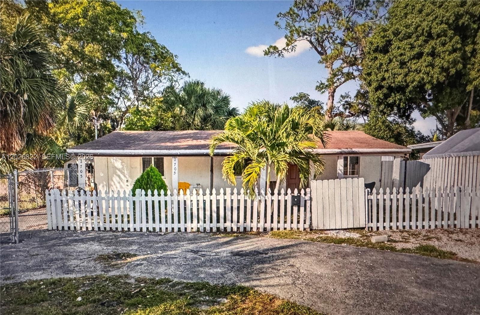RIVERSIDE PARK ADD AMEN P - Residential Income