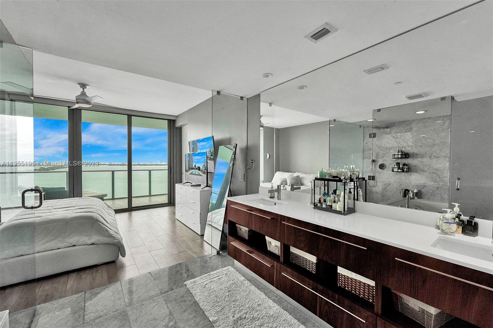 ONE PARAISO CONDO - Residential