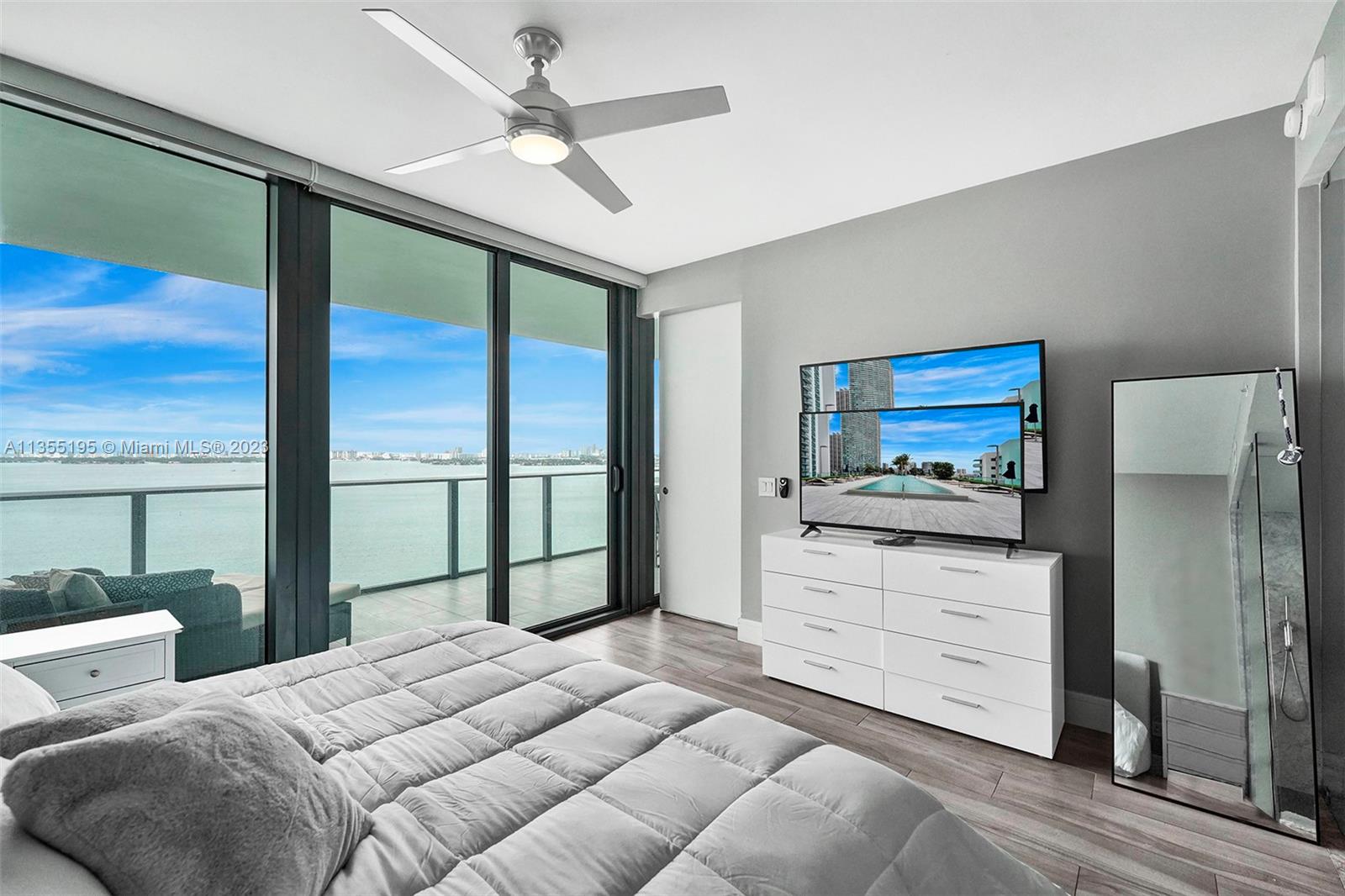 ONE PARAISO CONDO - Residential