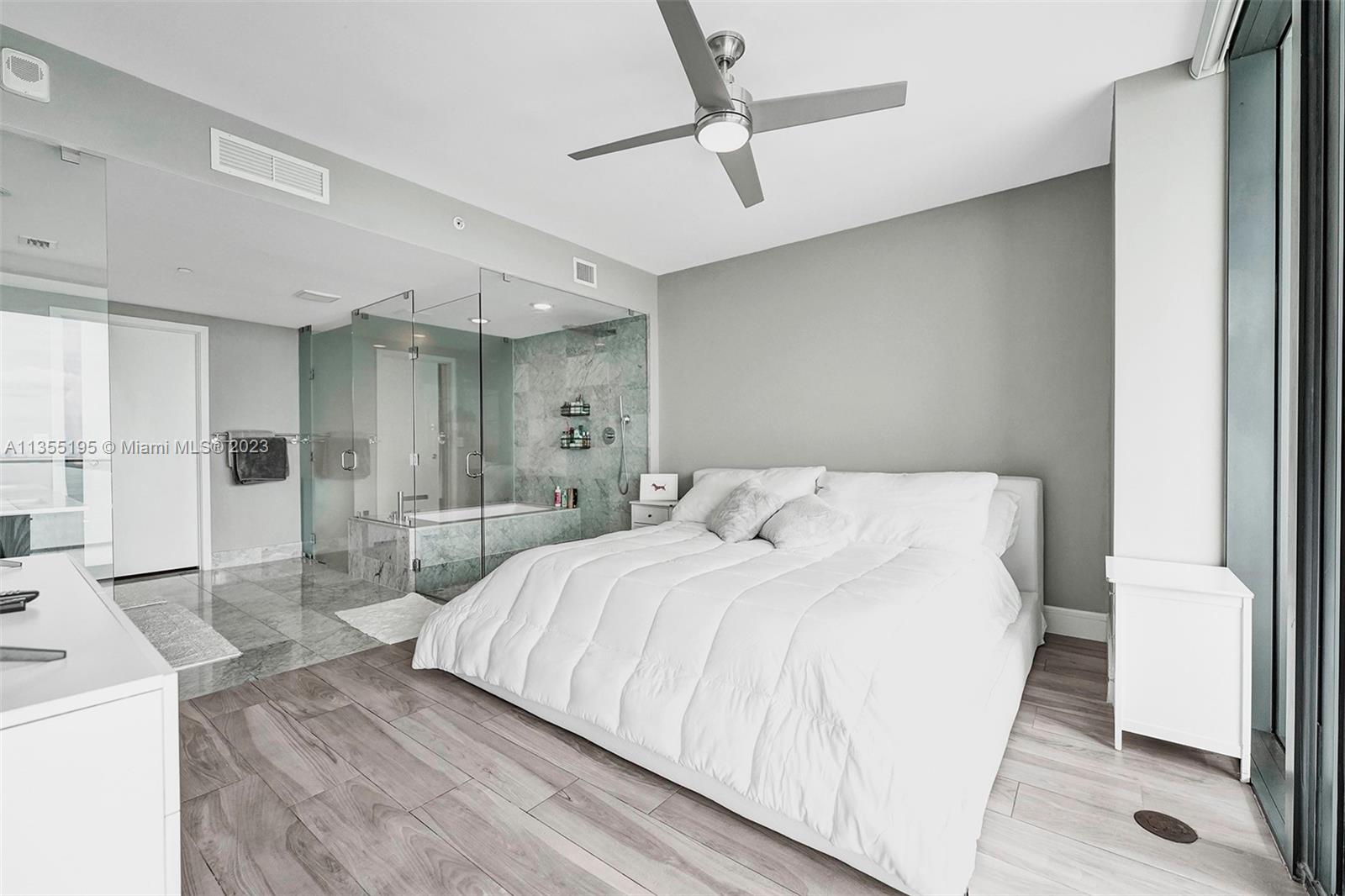 ONE PARAISO CONDO - Residential