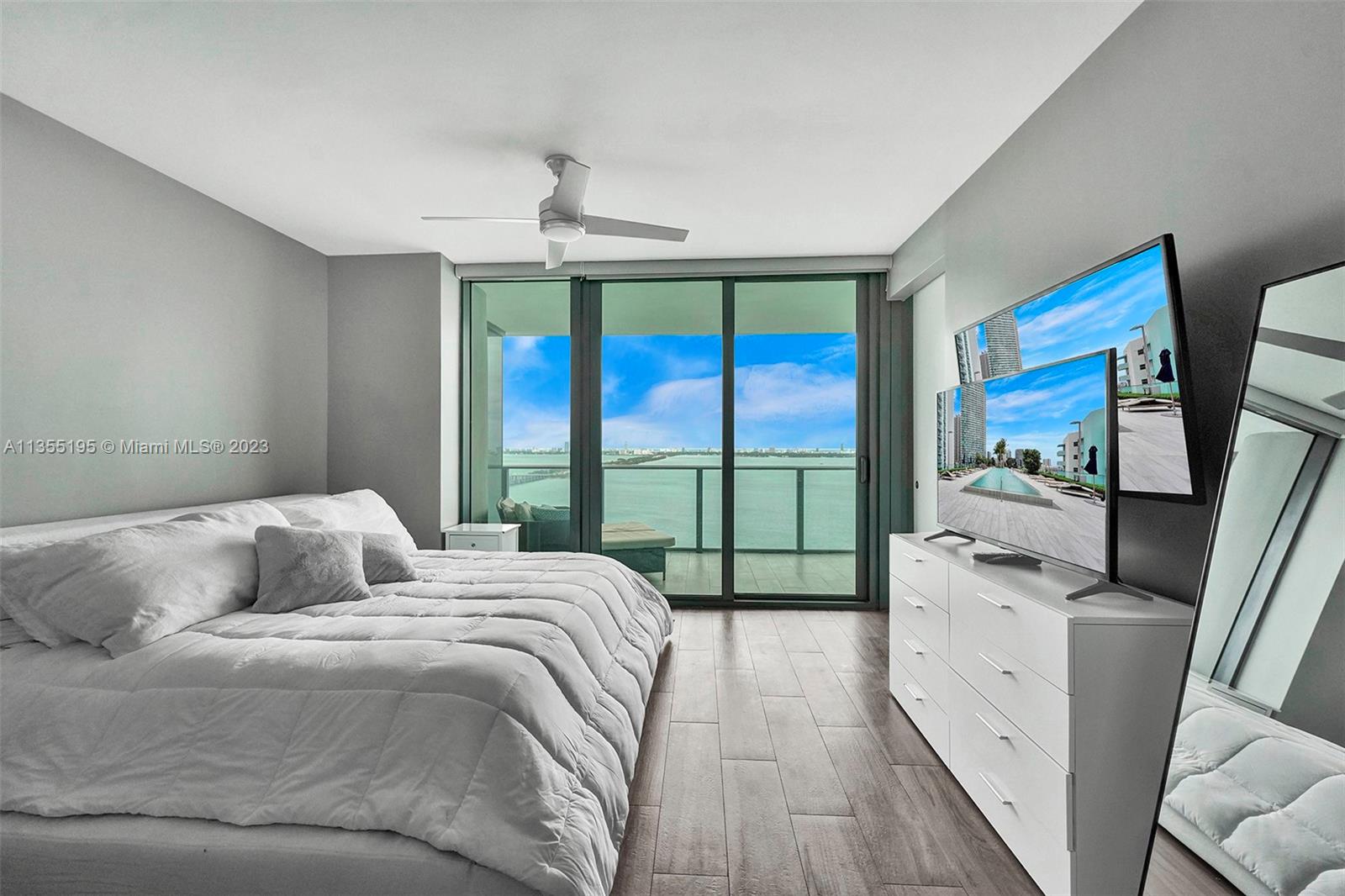 ONE PARAISO CONDO - Residential