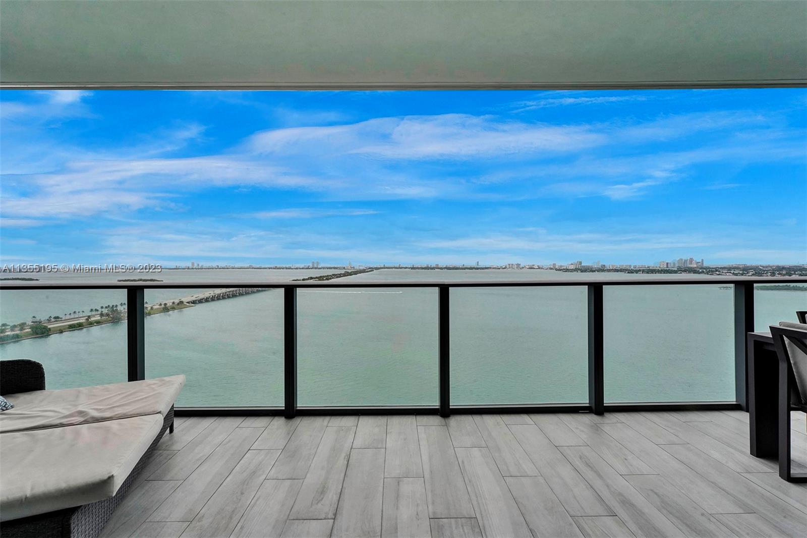 ONE PARAISO CONDO - Residential