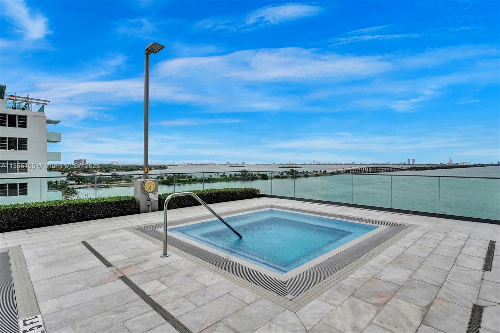 ONE PARAISO CONDO - Residential
