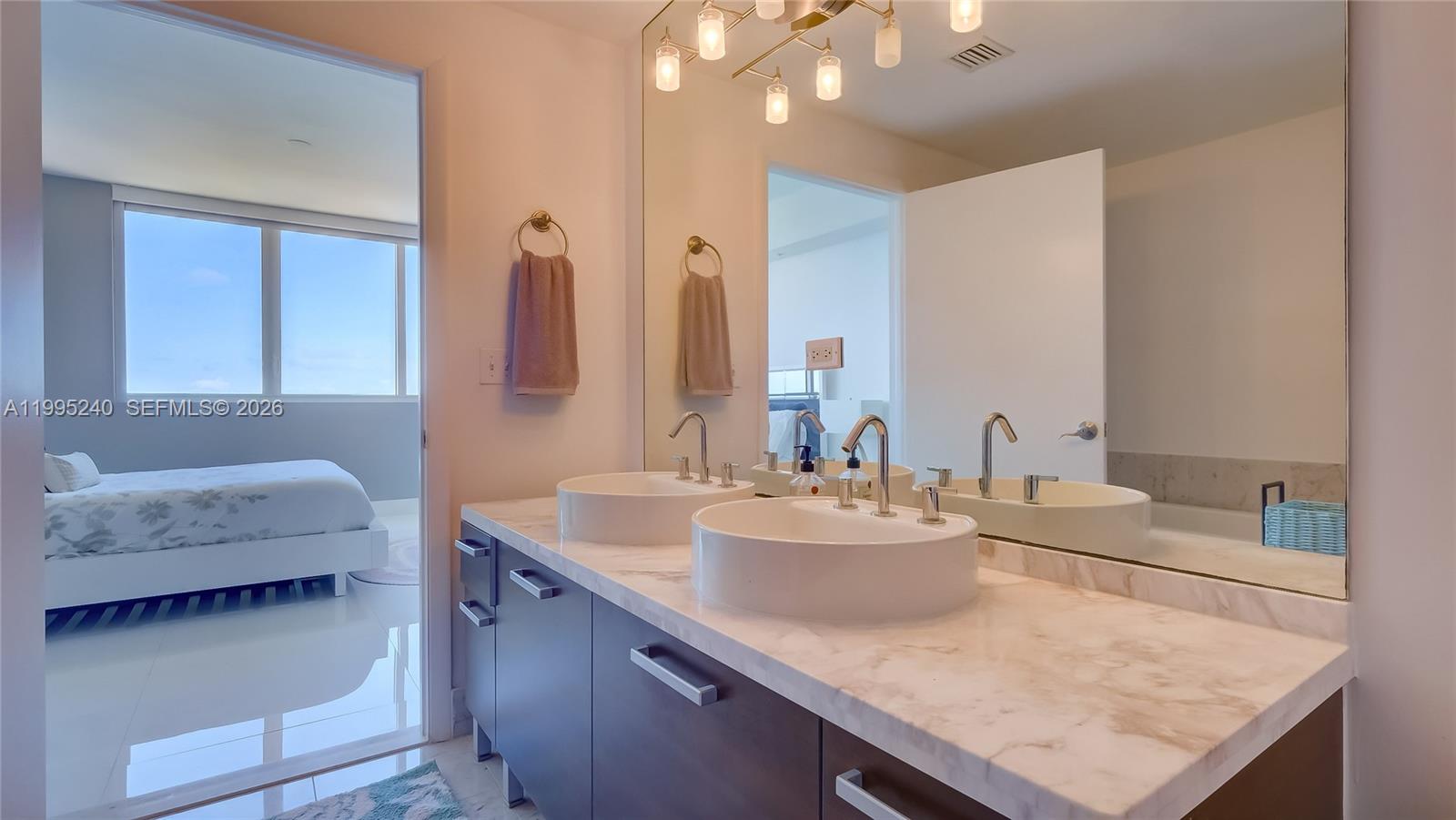 VIZCAYNE SOUTH CONDO - Residential
