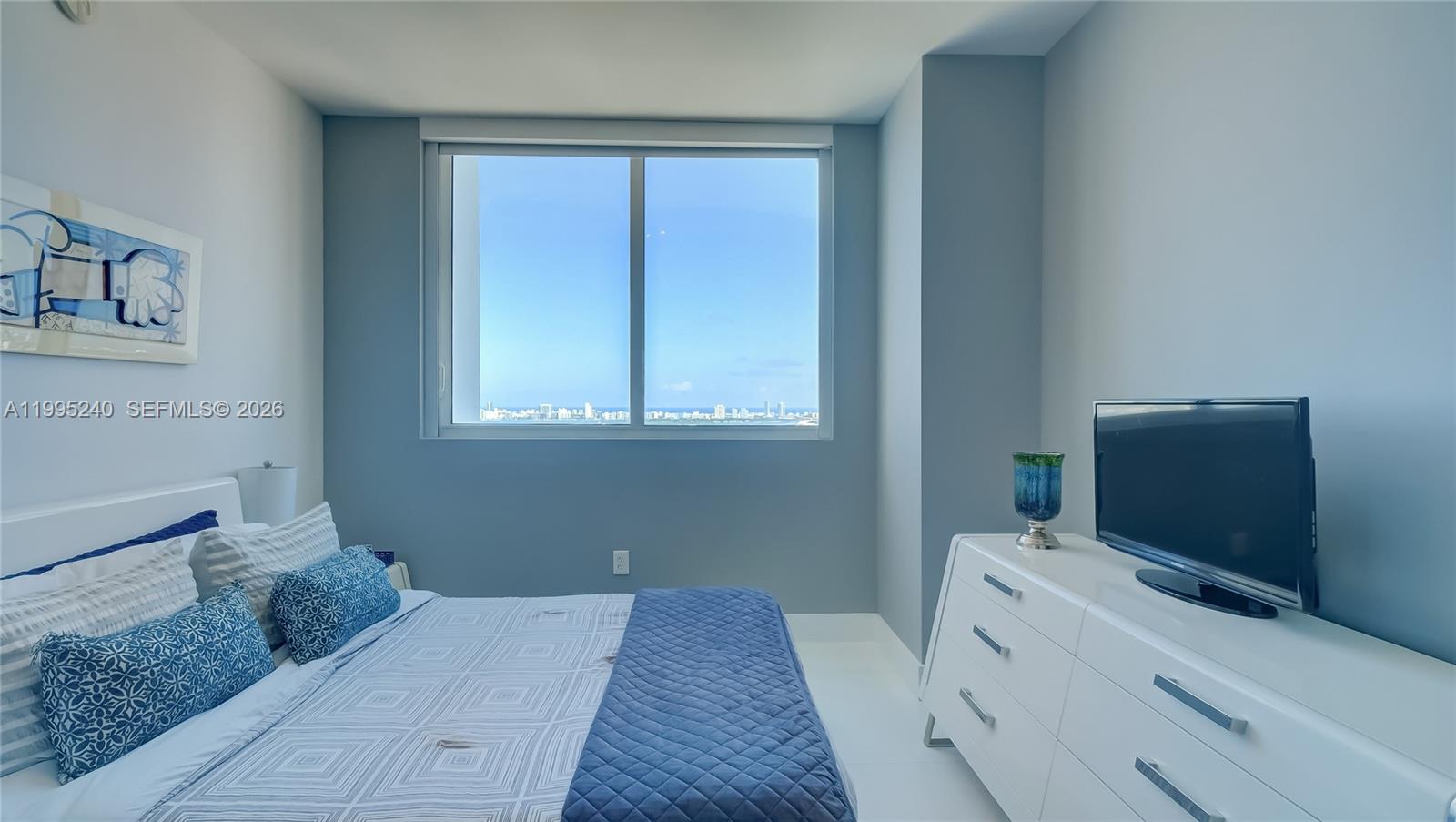 VIZCAYNE SOUTH CONDO - Residential