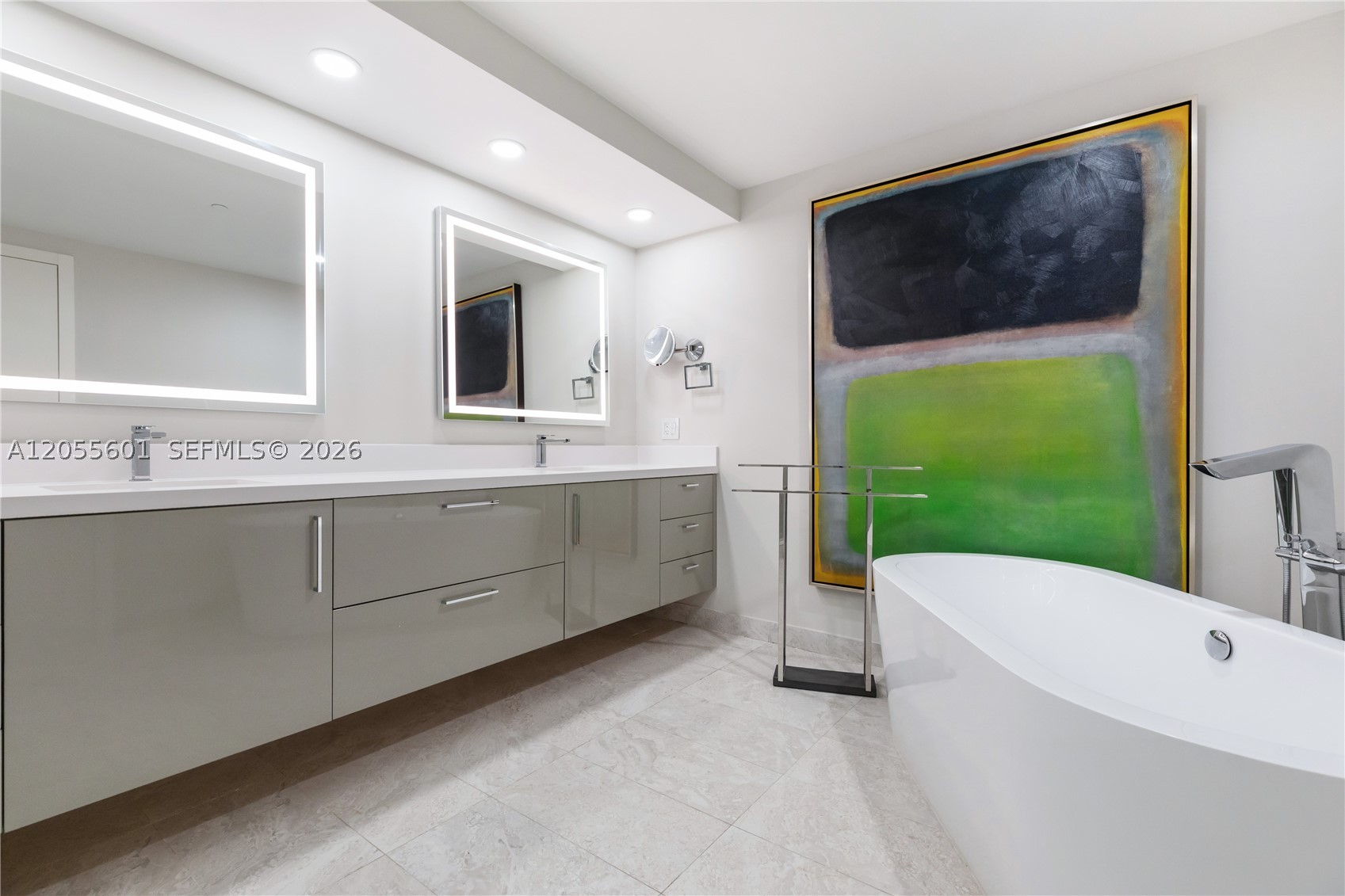 ARIA ON THE BAY CONDO - Residential