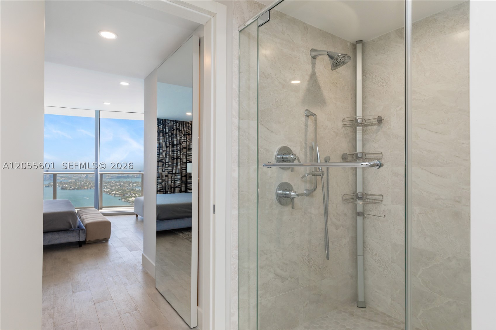 ARIA ON THE BAY CONDO - Residential