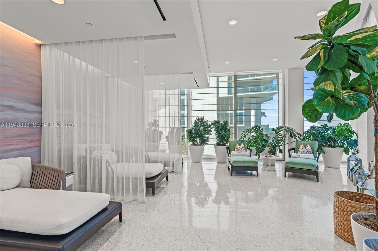 JADE SIGNATURE CONDO - Residential