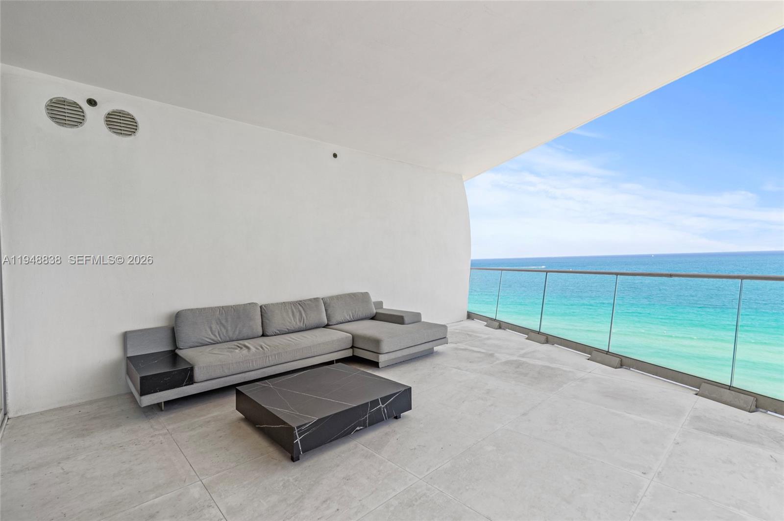 JADE SIGNATURE CONDO - Residential