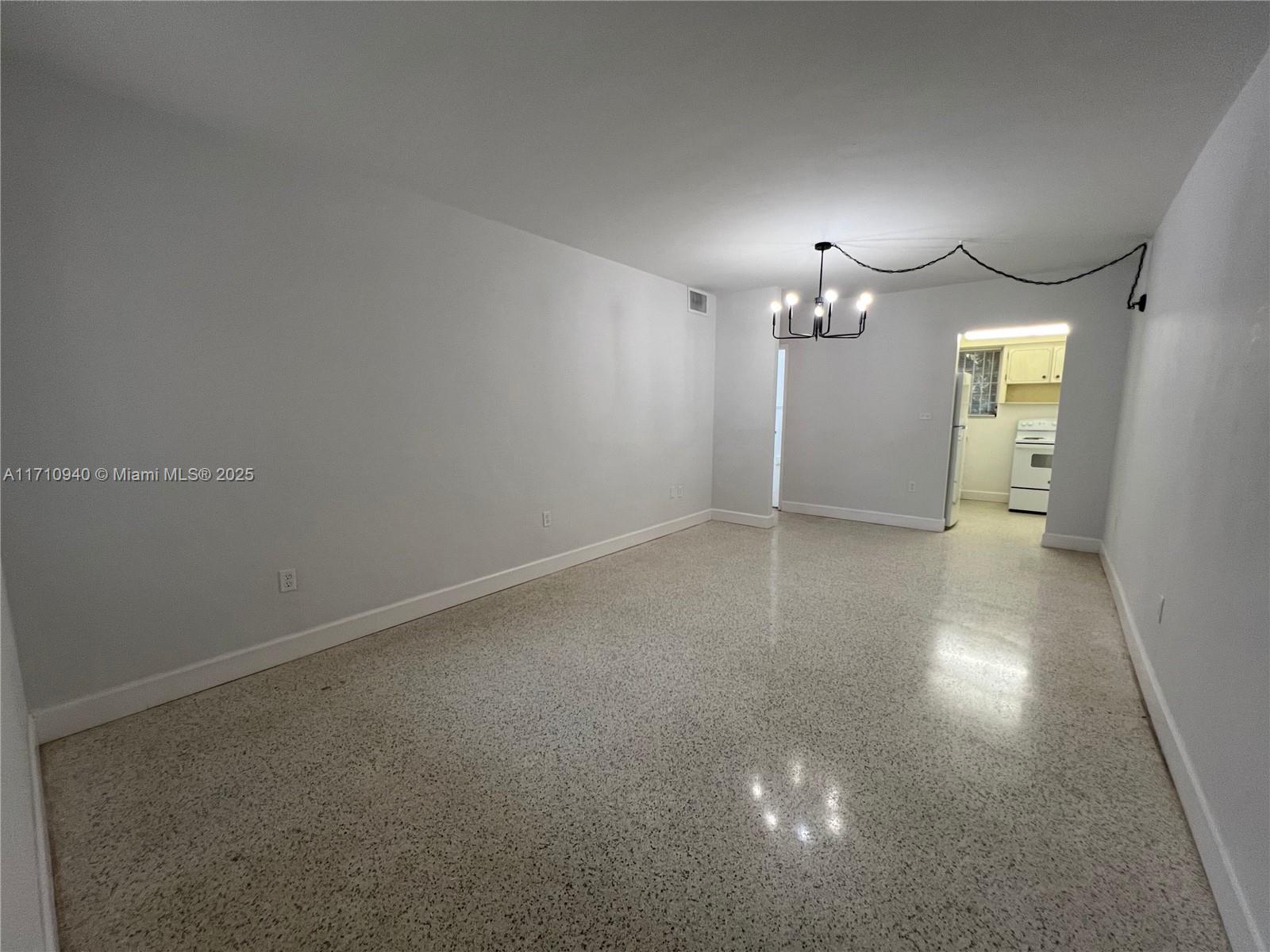 CITY OF MIAMI SOUTH - Residential Lease
