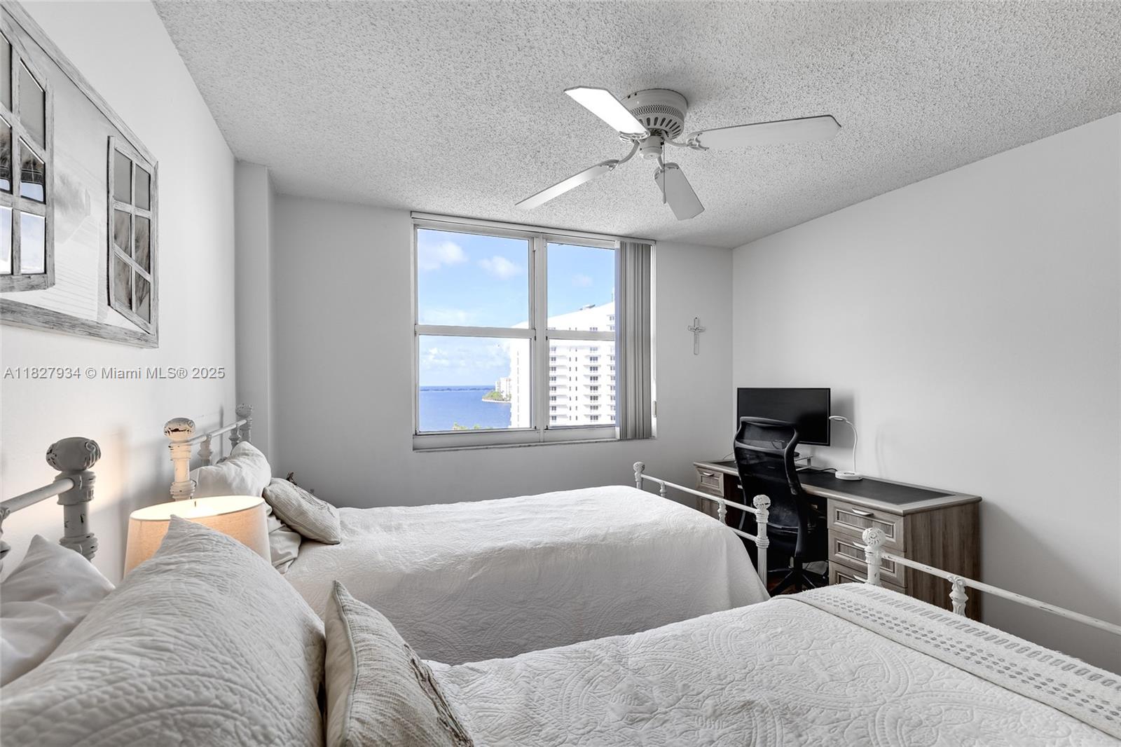 ISOLA CONDO - Residential