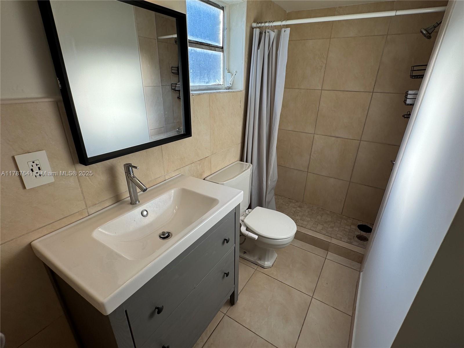 EVANSTON HEIGHTS - Residential Lease