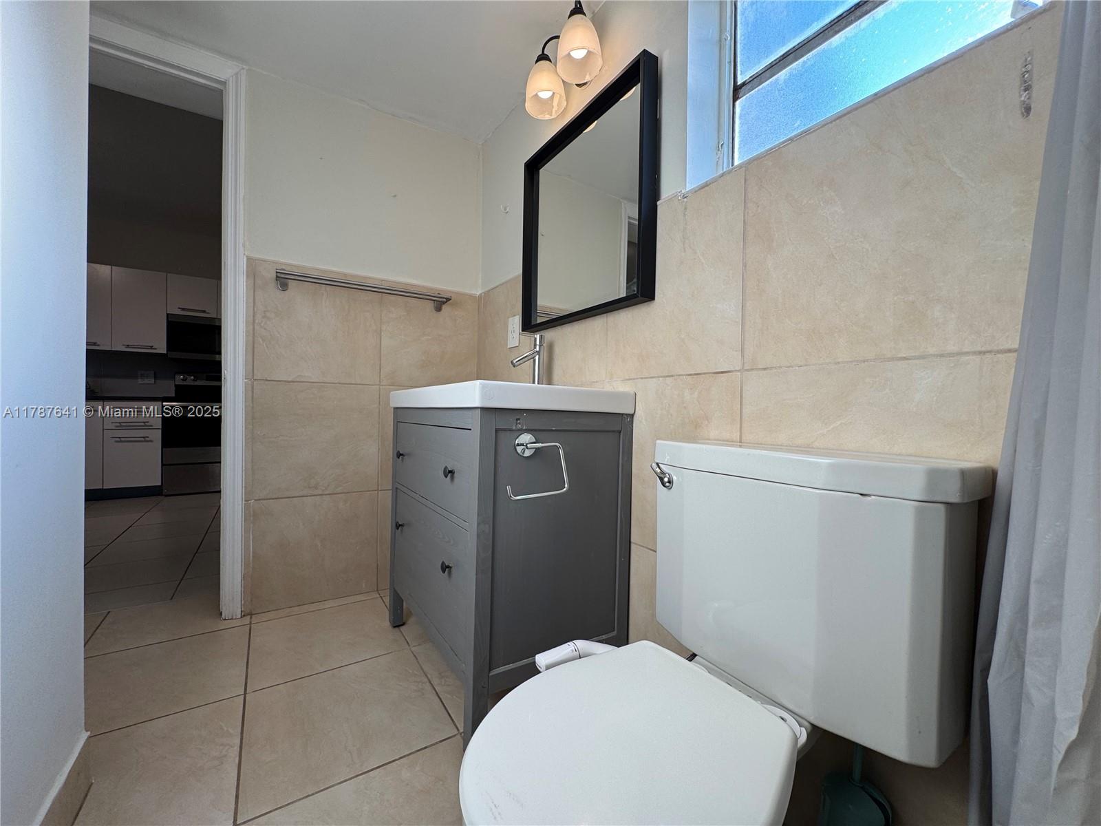 EVANSTON HEIGHTS - Residential Lease