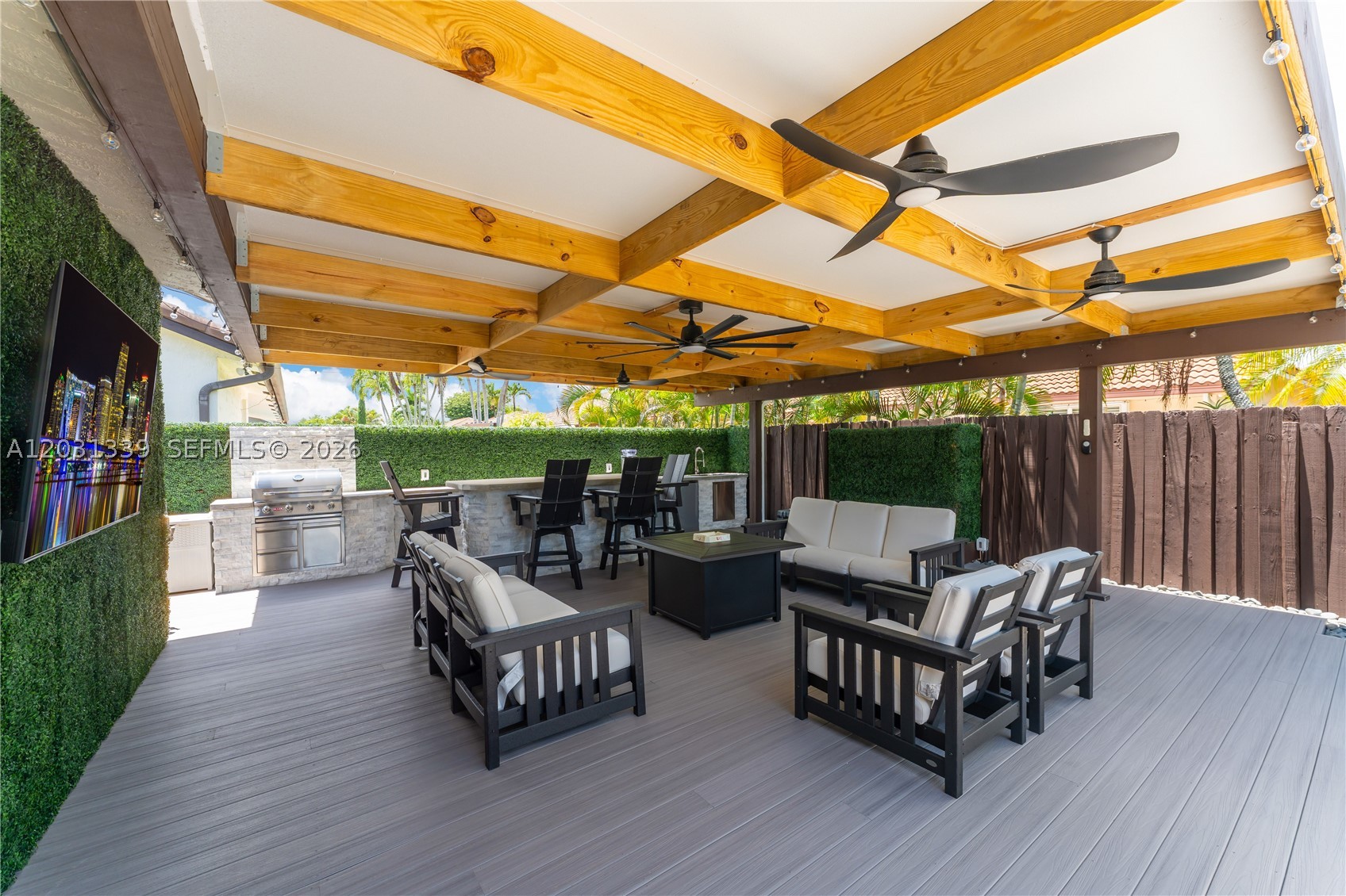 REVISED PLAT OF HAMMOCKS - Residential