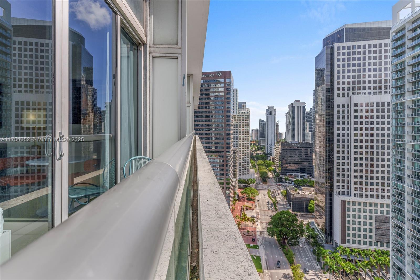 ICON BRICKELL CONDO NO 3 - Residential