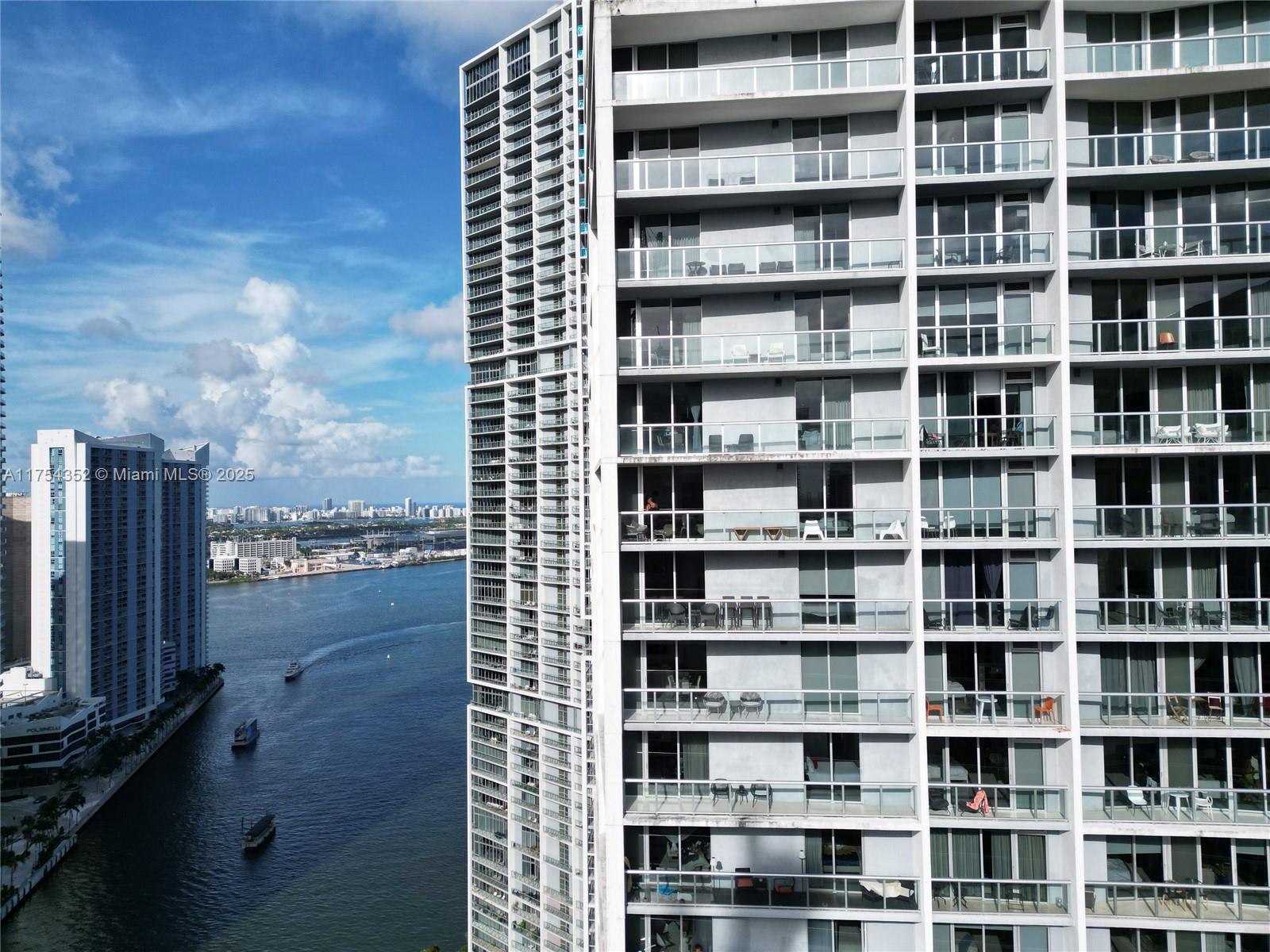 ICON BRICKELL CONDO NO 3 - Residential