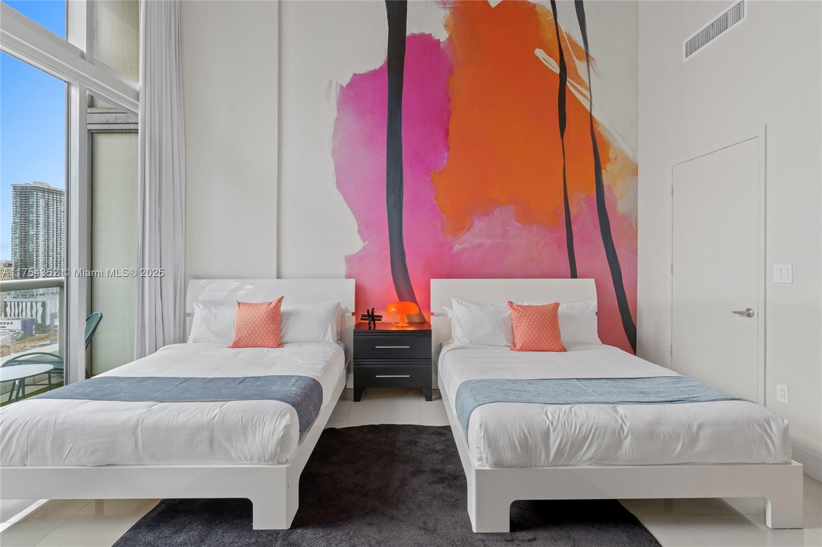 ICON BRICKELL CONDO NO 3 - Residential