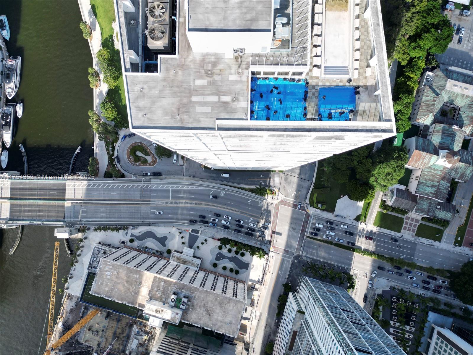 ICON BRICKELL CONDO NO 3 - Residential