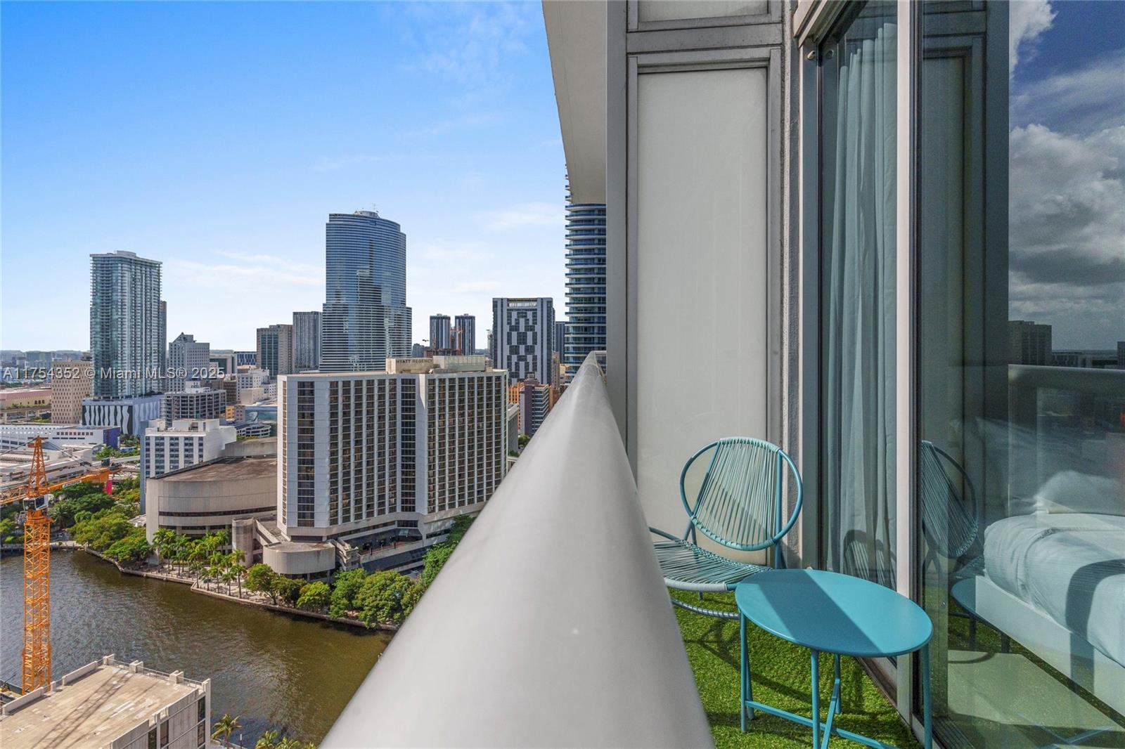 ICON BRICKELL CONDO NO 3 - Residential