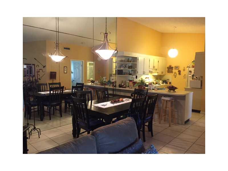 DORAL PARK COUNTRY CLUB - Residential Lease
