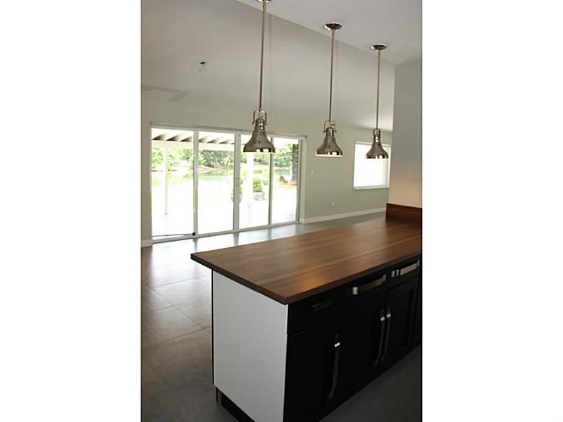OAKRIDGE ESTS SEC 3 - Residential Lease