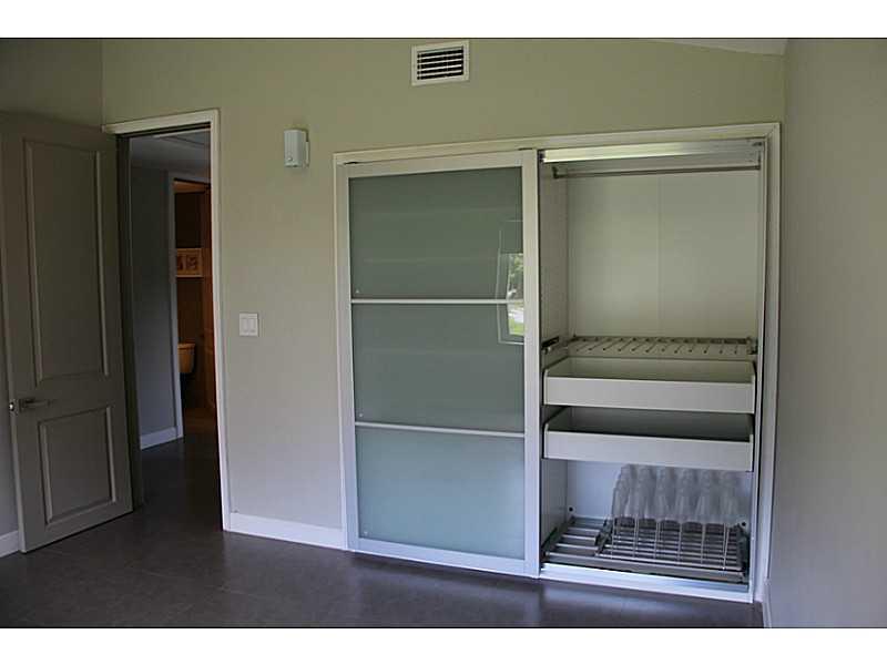 OAKRIDGE ESTS SEC 3 - Residential Lease