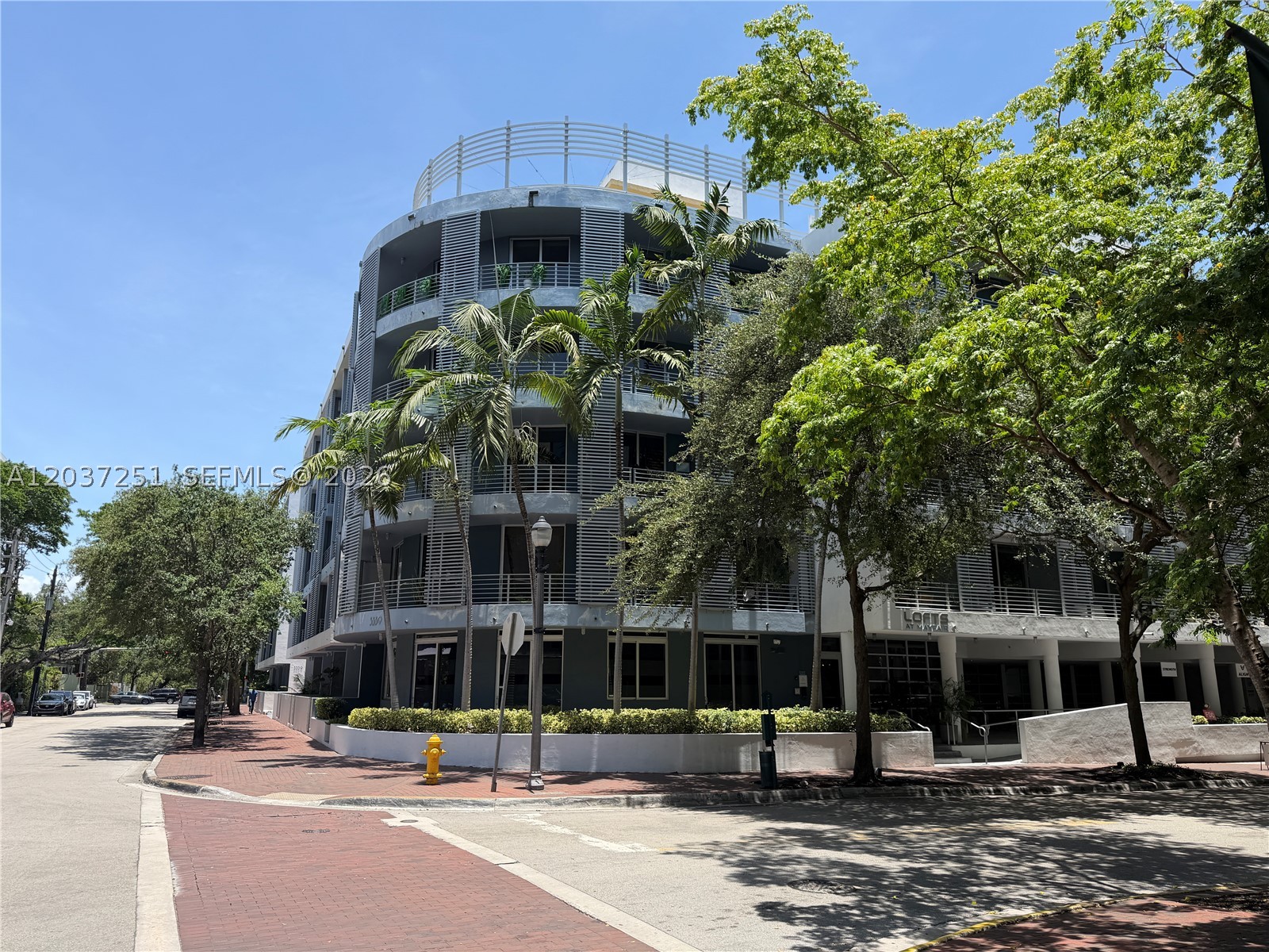 LOFTS AT MAYFAIR CONDO - Residential Lease