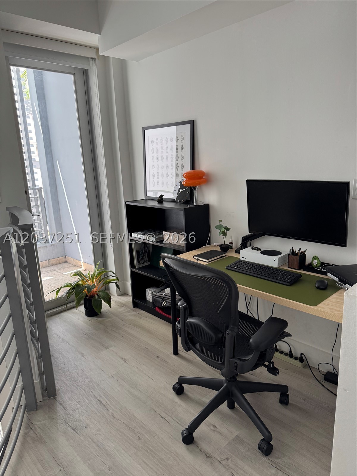 LOFTS AT MAYFAIR CONDO - Residential Lease