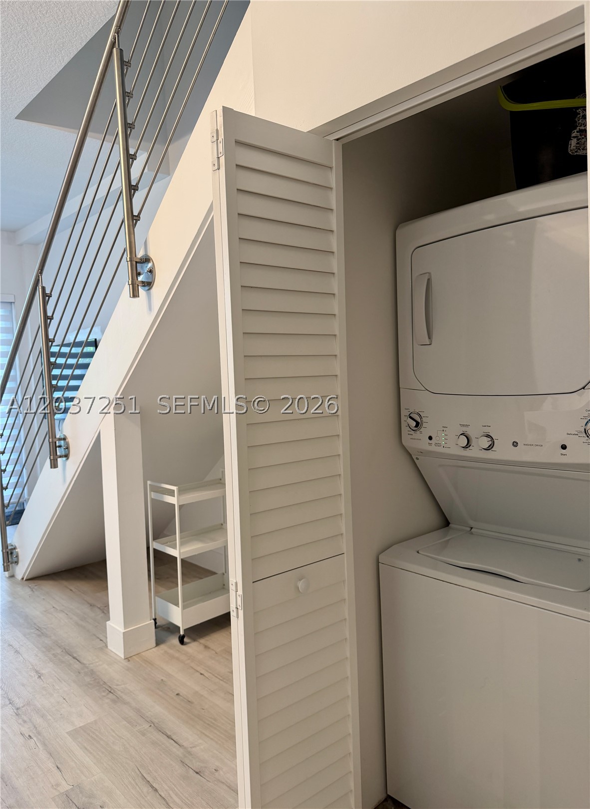 LOFTS AT MAYFAIR CONDO - Residential Lease