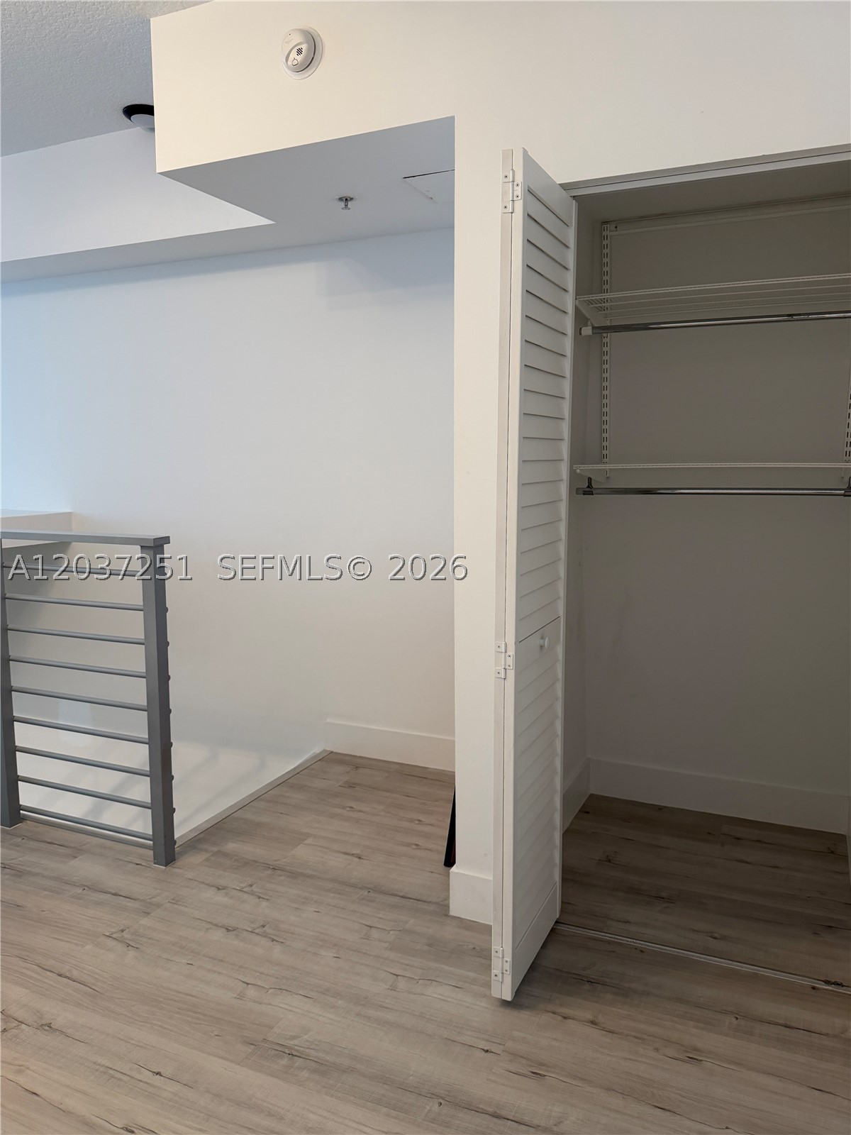 LOFTS AT MAYFAIR CONDO - Residential Lease
