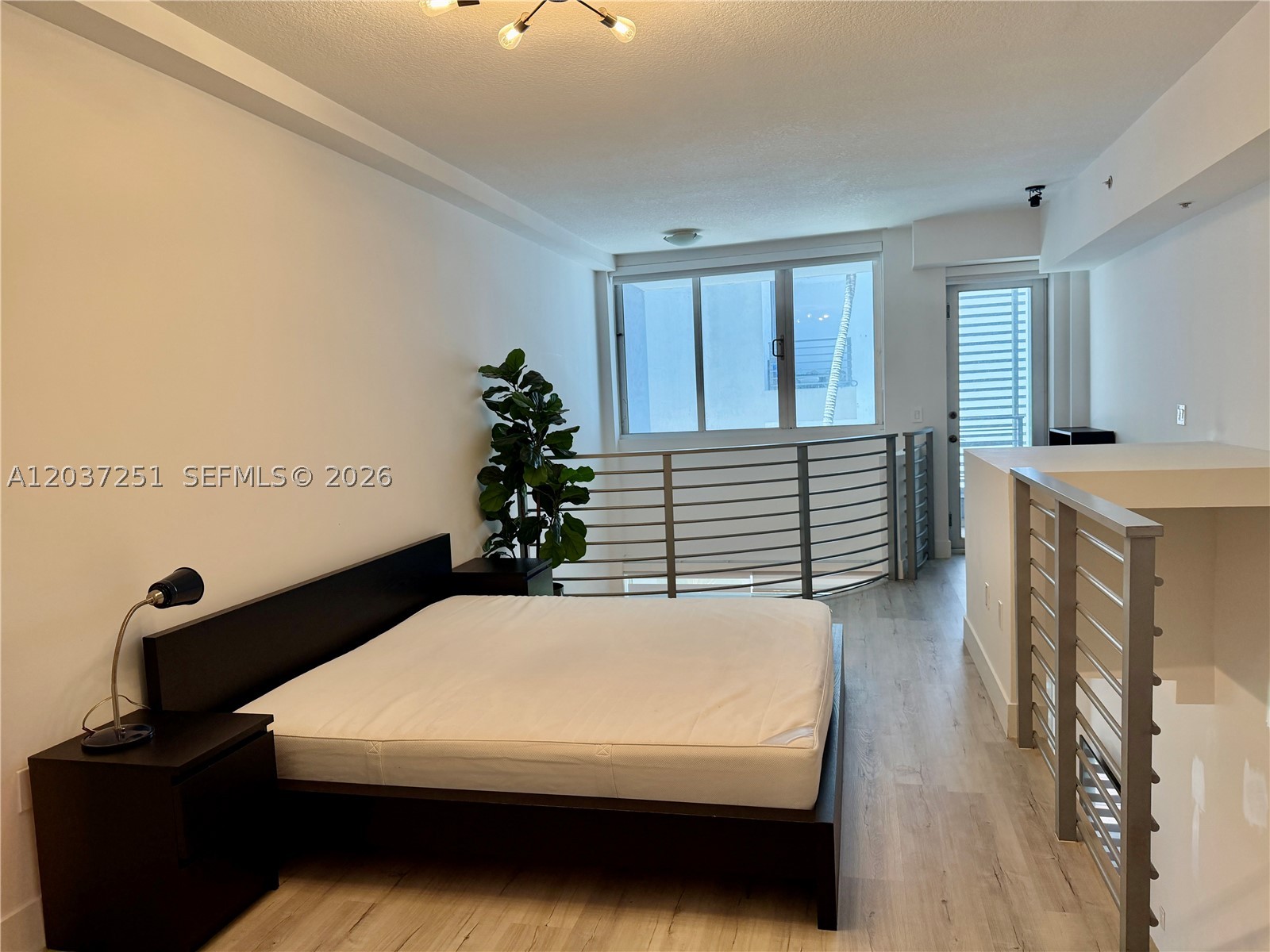 LOFTS AT MAYFAIR CONDO - Residential Lease