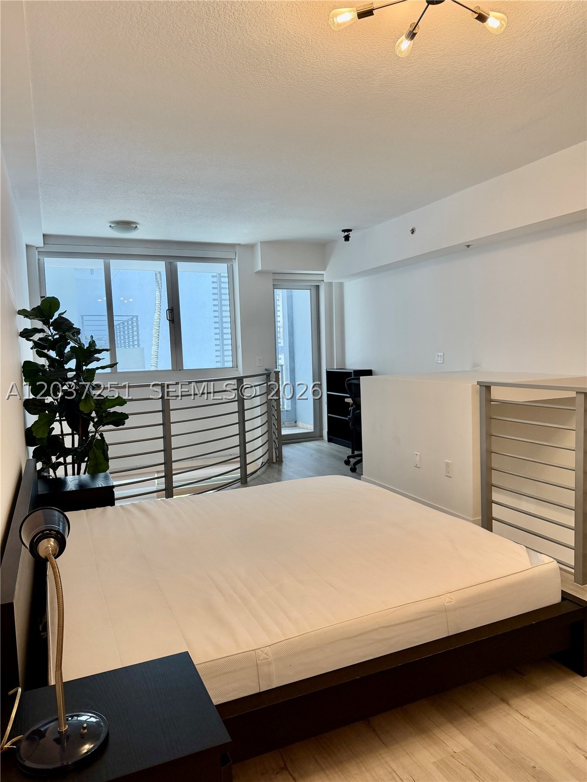 LOFTS AT MAYFAIR CONDO - Residential Lease