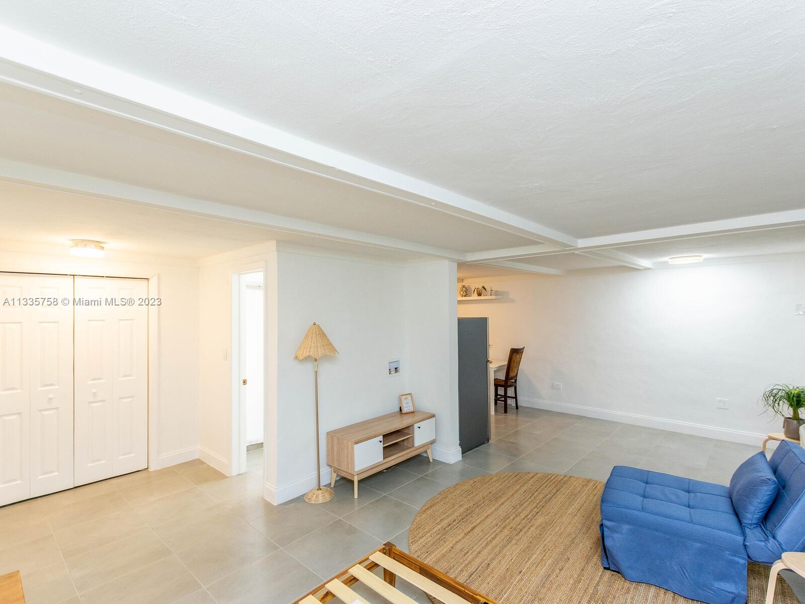 IDEAL HOMES NO 6 - Residential Lease