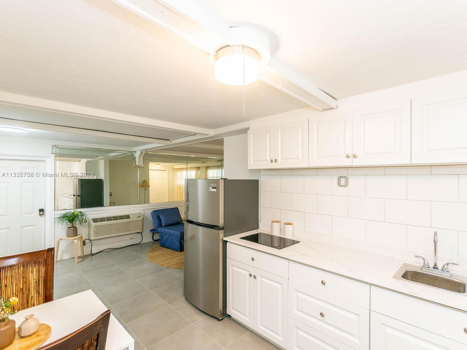 Freshly remodeled and updated Large studio/1 Bath unit located near Coral Gables, Brickell, and Calle 8. In central Little Havana. Assigned parking, WIFI, and water included. Can be rented with or without furniture (brand new). Open to short term rental or longer leases. Pets allow (with restrictions).