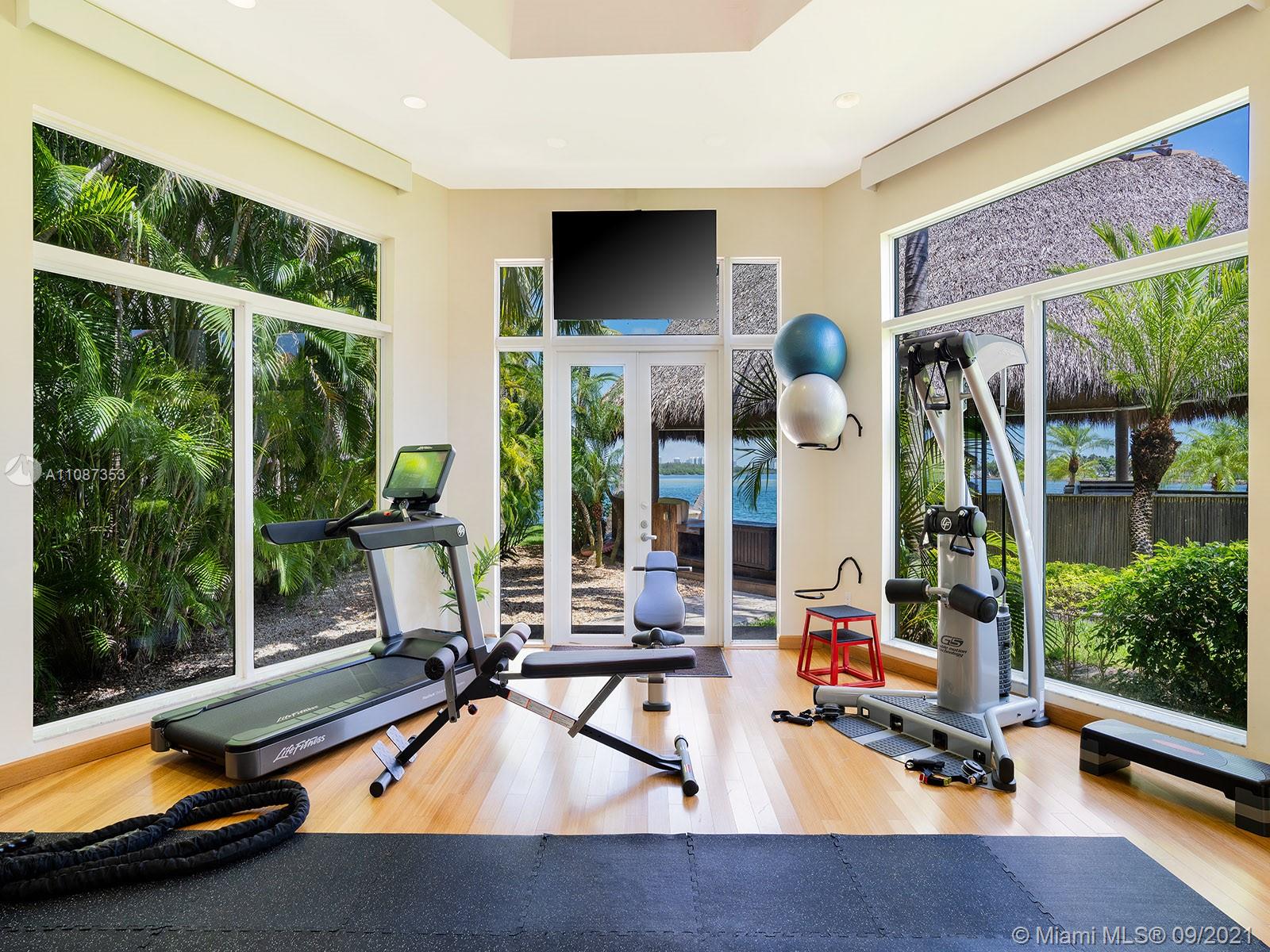 BAL HARBOUR RESIDENTIAL - Residential
