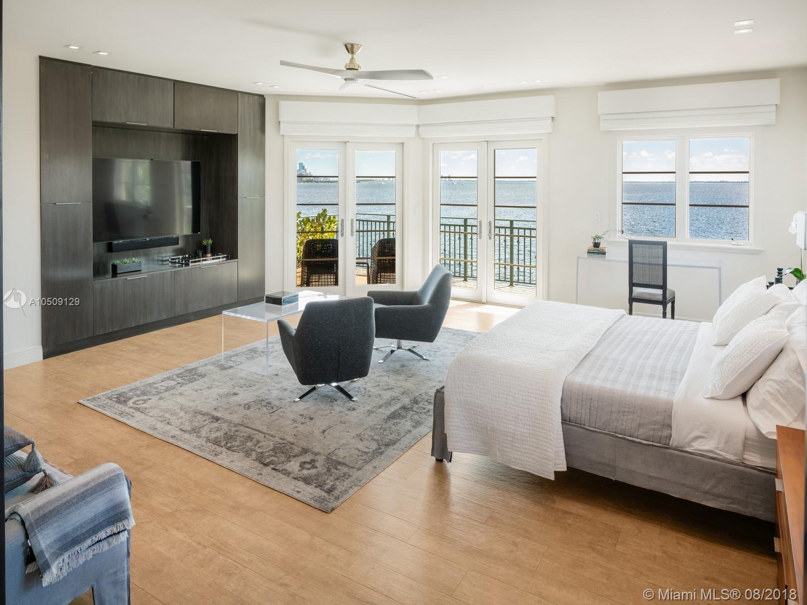DAVIS TR - Residential