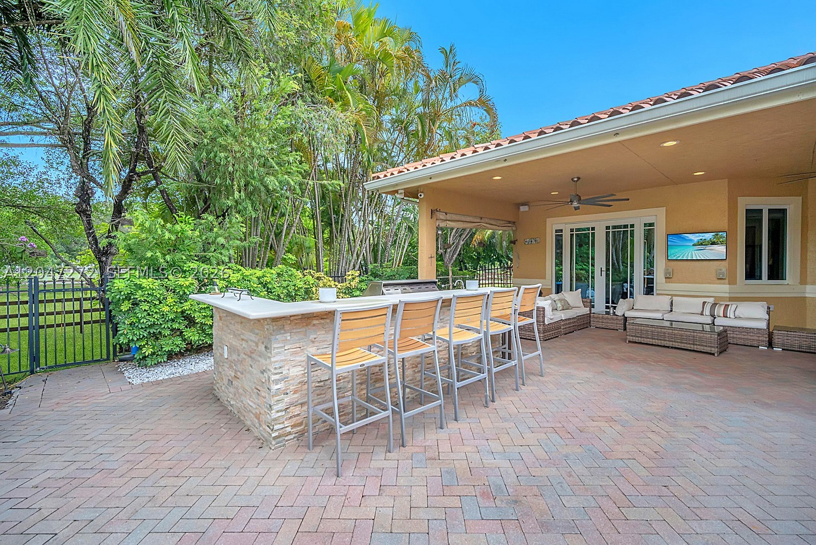 ROLLING OAKS - Residential