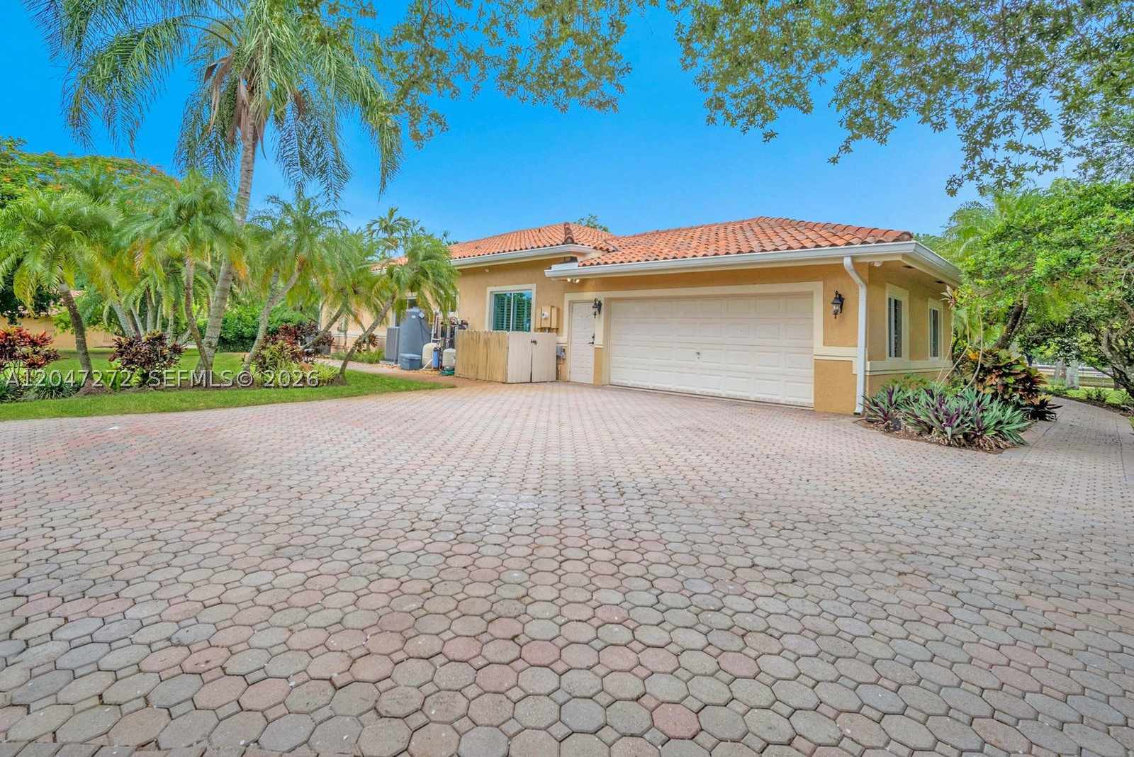 ROLLING OAKS - Residential