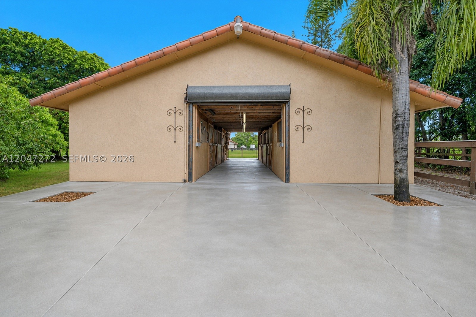 ROLLING OAKS - Residential
