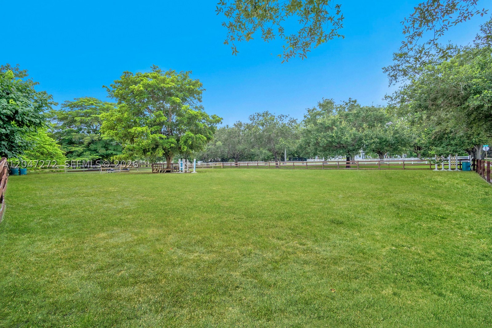 ROLLING OAKS - Residential