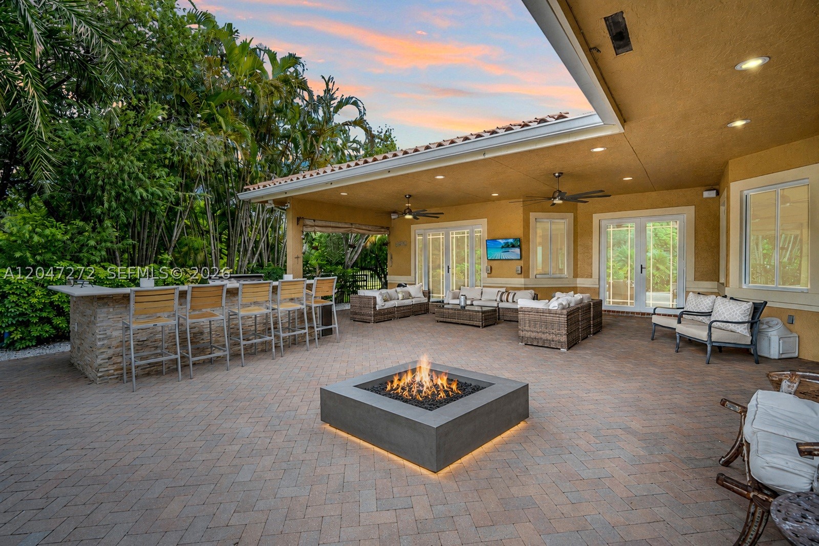 ROLLING OAKS - Residential