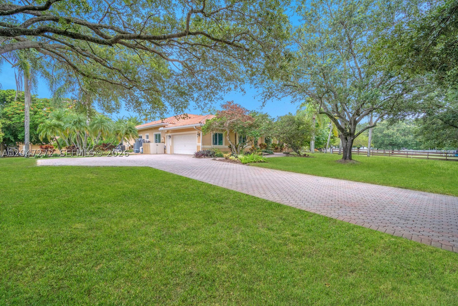 ROLLING OAKS - Residential