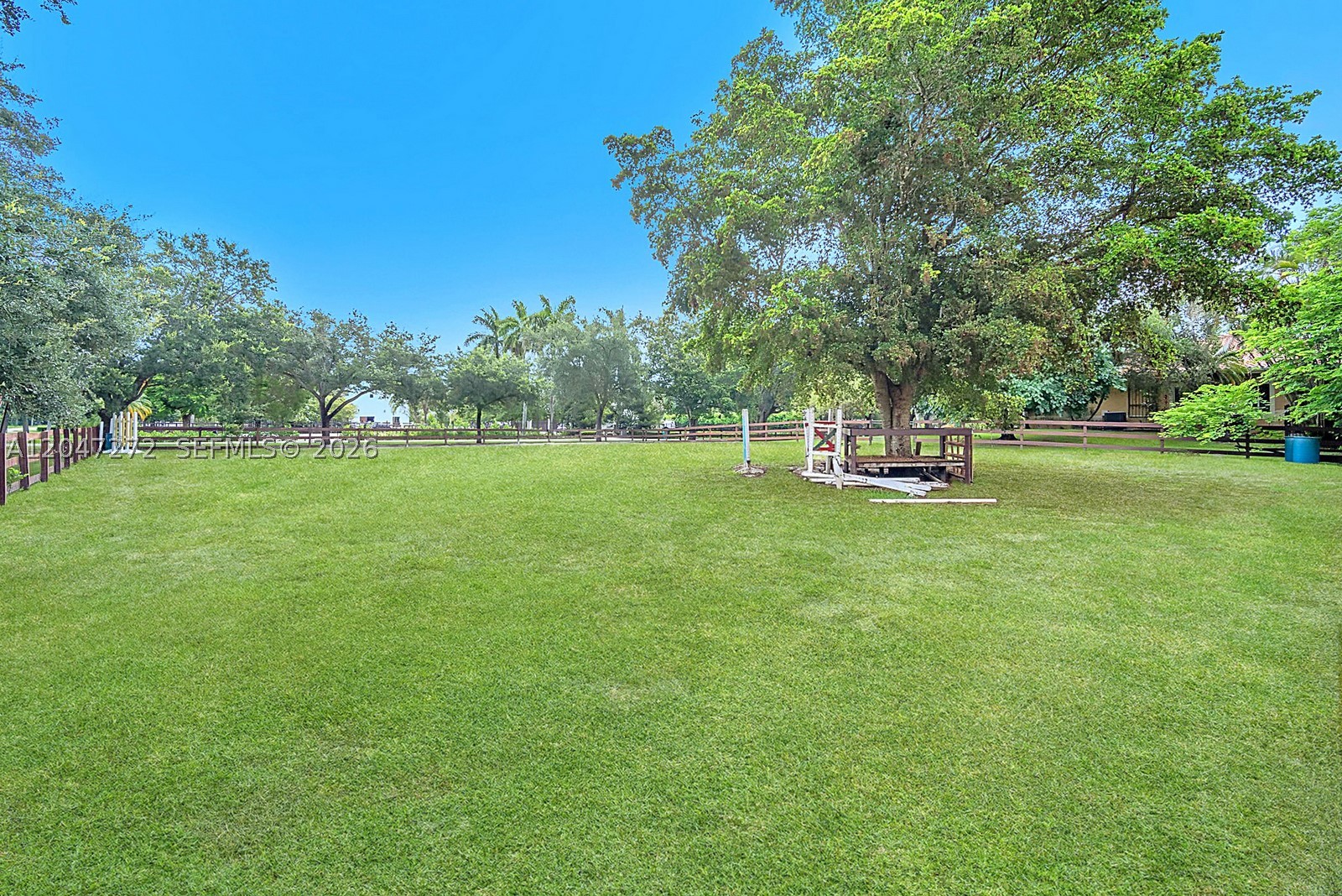 ROLLING OAKS - Residential